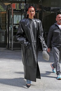 dua-lipa-stuns-in-nyc-with-bold-leather-coat-and-statement-shoulder-pads-0.jpg