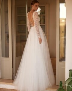 elenamorar_official_431439166_18407440369068863_4679274457256126089_n.jpg