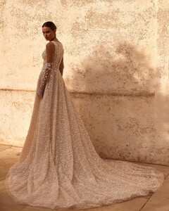 elenamorar_official_431522135_18408219064068863_5979802474536004429_n.jpg