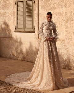elenamorar_official_433870010_18408219022068863_3894947270926896587_n.jpg