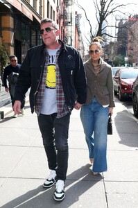 jennifer-lopez-and-ben-affleck-out-in-new-york-03-30-2024-6.jpg