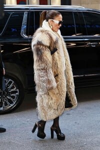 jennifer-lopez-at-the-tonight-show-starring-jimmy-fallon-in-new-york-02-16-2024-4.jpg