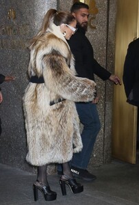 jennifer-lopez-at-the-tonight-show-starring-jimmy-fallon-in-new-york-02-16-2024-7.jpg