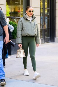 jennifer-lopez-in-sportswear-in-new-york-04-16-2024-5.jpg