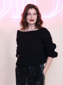 laetitia-casta-at-dior-fall-2024-fashion-show-in-new-york-04-15-2024-0.jpg