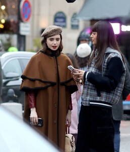 lily-collins-on-the-set-of-emily-in-paris-in-paris-04-02-2024-8.jpg