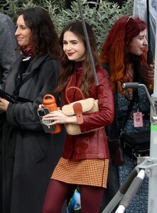 lily-collins-on-the-set-of-emily-in-paris-in-paris-04-02-2024-9.jpg