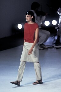 missyR  s98chalayan-37.jpg