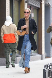 nicky-hilton-out-in-new-york-03-26-2024-3.jpg