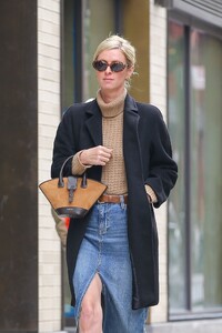 nicky-hilton-out-in-new-york-03-26-2024-5.jpg