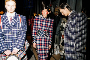 nyfw_f23_backstage_thom_browne_hunter_abrams_006.thumb.jpg.b8b3756913f59b5a1f3aeff917f09c27.jpg