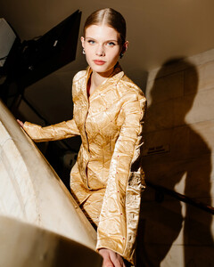 nyfw_f23_backstage_tory_hunter_abrams_003.thumb.jpg.3ab7be255139b16c6f2bd7bfbc03861e.jpg