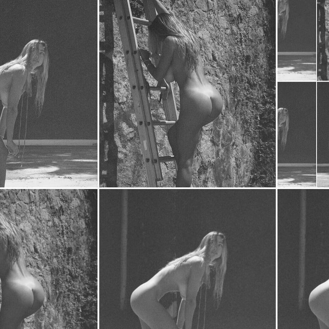 Penny lane model naked