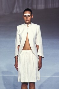 possners98chalayan-53.thumb.jpg.5f344440cb9bb0e4d48efc3d529c269d.jpg