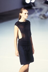 possners98chalayan-77.thumb.jpg.e3aab0e34420c361ef7f8b69e53c0382.jpg