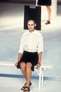 possners98chalayan-92.thumb.jpg.8683a0e5203b9722a8407a42219ca019.jpg