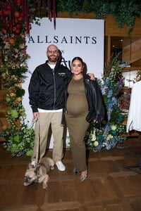 pregnant-vanessa-hudgens-at-allsaints-x-calliwater-capsule-collection-launch-in-los-angeles-10-04-2024-1.jpg