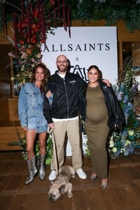 pregnant-vanessa-hudgens-at-allsaints-x-calliwater-capsule-collection-launch-in-los-angeles-10-04-2024-2.jpg