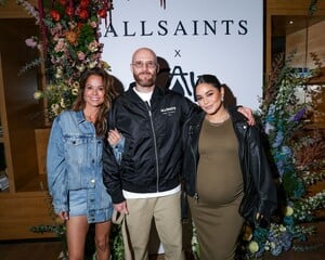 pregnant-vanessa-hudgens-at-allsaints-x-calliwater-capsule-collection-launch-in-los-angeles-10-04-2024-4.jpg