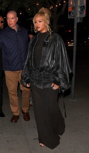 rihanna-arriving-at-a-charity-event-at-the-little-door-in-west-hollywood-03-26-2024-3.jpg