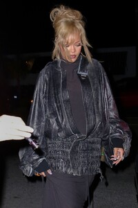 rihanna-arriving-at-a-charity-event-at-the-little-door-in-west-hollywood-03-26-2024-4.jpg