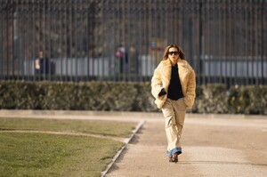 rita-ora-street-style-arrive-at-restaurant-in-paris-01-21-2024-3.jpg