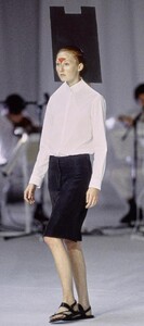 rizers98chalayan-v02.thumb.jpg.ca0794be6ee79fa42ffdd5bbb0c2be5c.jpg