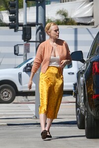 rumer-willis-out-in-west-hollywood-04-02-2024-7.jpg
