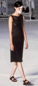 s98chalayan-84-v48.thumb.jpg.0f397f0f3f405a05d06fa318263dcd1c.jpg