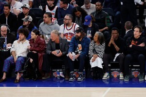 selena-gomez-at-n.y.-knicks-vs-philadelphia-76ers-in-new-york-04-22-2024-1.jpg