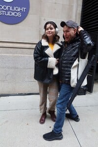 selena-gomez-on-the-set-of-only-murders-in-the-building-in-nyc-04-12-2024-6.jpg