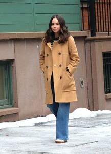 sofia-carson-street-style-new-york-04-19-2024-8.jpg