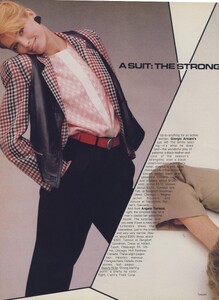 suit_01.thumb.jpg.10b67e6b6aac82cda5bb7b47039e4c92.jpg