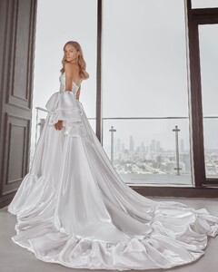 tal.kedem.bridal_374182655_18382604014039632_5587362200040235638_n.jpg
