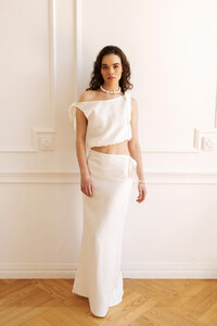 top-LUNE-white-001.jpg