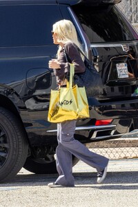 tori-spelling-arrives-at-a-photo-shoot-in-los-angeles-03-09-2024-1.jpg