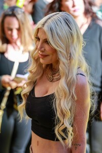 tori-spelling-at-the-iheartradio-award-show-in-hollywood-04-01-2024-3.jpg