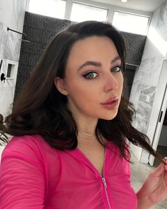 whitneywrightxo_20231023_p_3219487628051071124_1_3219487622178851827.jpg