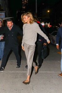 zendaya-out-for-dinner-at-mamo-in-new-york-04-23-2024-3.jpg