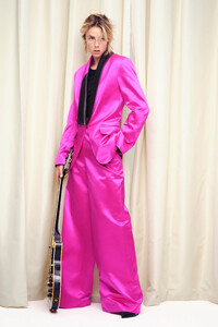 00004-didit-hediprasetyo-fall-2023-couture-credit-brand.thumb.jpg.5fb497c511a2925b04918eec5b0afc8b.jpg