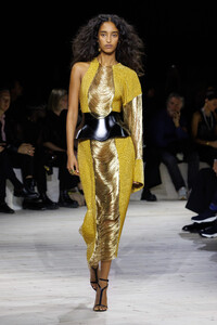 00009-alexander-mcqueen-spring-2024-ready-to-wear-credit-brand.thumb.jpg.fe3d4464f7c76714d7c9fb8d096c4def.jpg