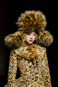 00012-jean-paul-gaultier-fall-2023-couture-credit-gorunway.thumb.jpg.08b27bb9901962f4f7a81293ccf0cfe9.jpg