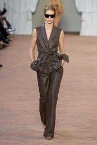 00022-alberta-ferretti-spring-2024-ready-to-wear-credit-gorunway.thumb.jpg.d1e0c4320210aa08b088b947117621c5.jpg