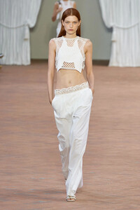 00027-alberta-ferretti-spring-2024-ready-to-wear-credit-gorunway.thumb.jpg.eba797ed6ac768e945b31bfd703cf880.jpg