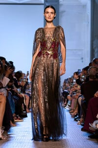 00029-elie-saab-fall-2023-couture-credit-gorunway.thumb.jpg.fcb911fd87481dcb58390b93c7bce6d4.jpg