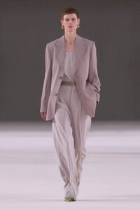 00030-ami-spring-2024-menswear-credit-gorunway.thumb.jpg.a7c28fd8405897a18f918803ad966e84.jpg