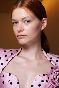 00032-balmain-spring-2024-ready-to-wear-beauty-credit-gorunway.thumb.jpg.64e4ea1f1c5dc87a22391a7f32dd08dd.jpg