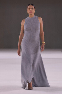 00047-ami-spring-2024-menswear-credit-gorunway.thumb.jpg.ccb950b3f9edf2f5bf81fa31c30fa1bc.jpg
