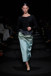 00049-altuzarra-spring-2024-ready-to-wear-credit-gorunway.thumb.jpg.e43d70ec9a1454dc1f0292ec055bf099.jpg