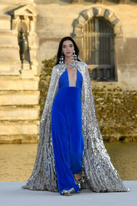 00060-valentino-fall-2023-couture-credit-brand.thumb.jpg.bdd82180c9b591b0cdd8df73c9407eab.jpg
